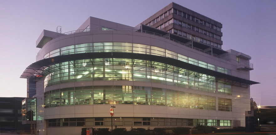 1996 - Aytoun Street Library